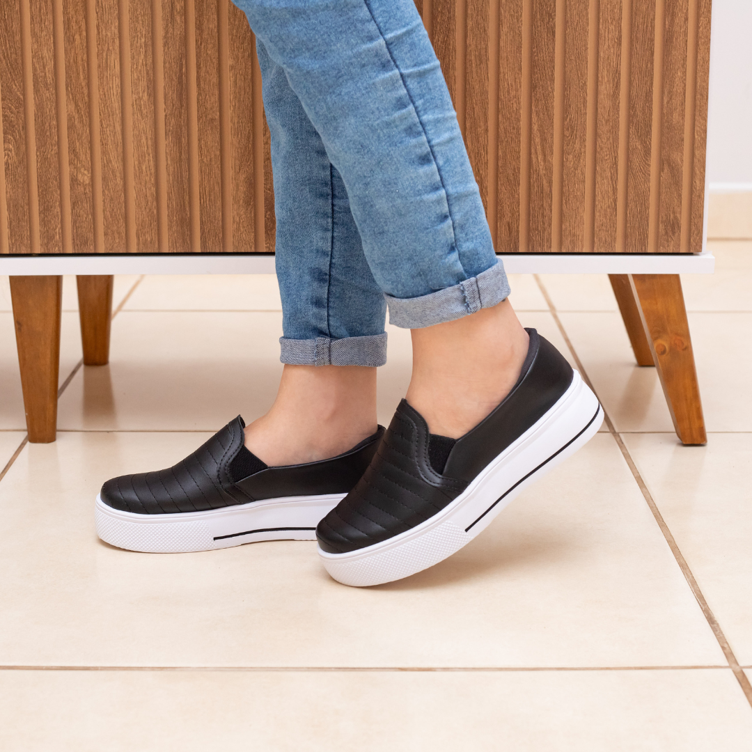 Tênis Slip On Bordado Bellinda Confort Fit